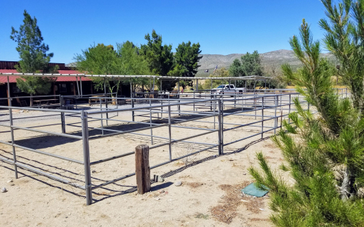 Stagecoach Inn Horse Corral